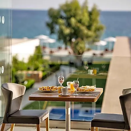 Hotel Cavo Orient & 4*