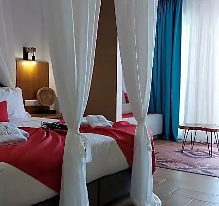 Hotel Cavo Orient & 4*