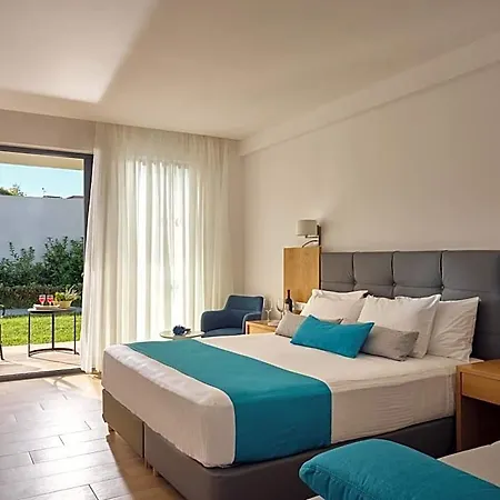 Cavo Orient & Hotel