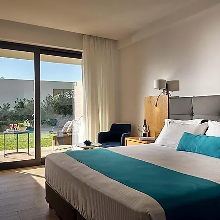 Hotel Cavo Orient & 4*